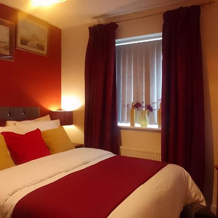 Cosy Stay In Walsall By Ideal Home Bloxwich エクステリア 写真