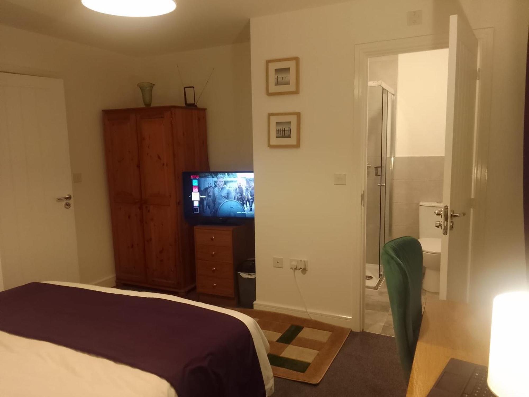 Cosy Stay In Walsall By Ideal Home Bloxwich エクステリア 写真