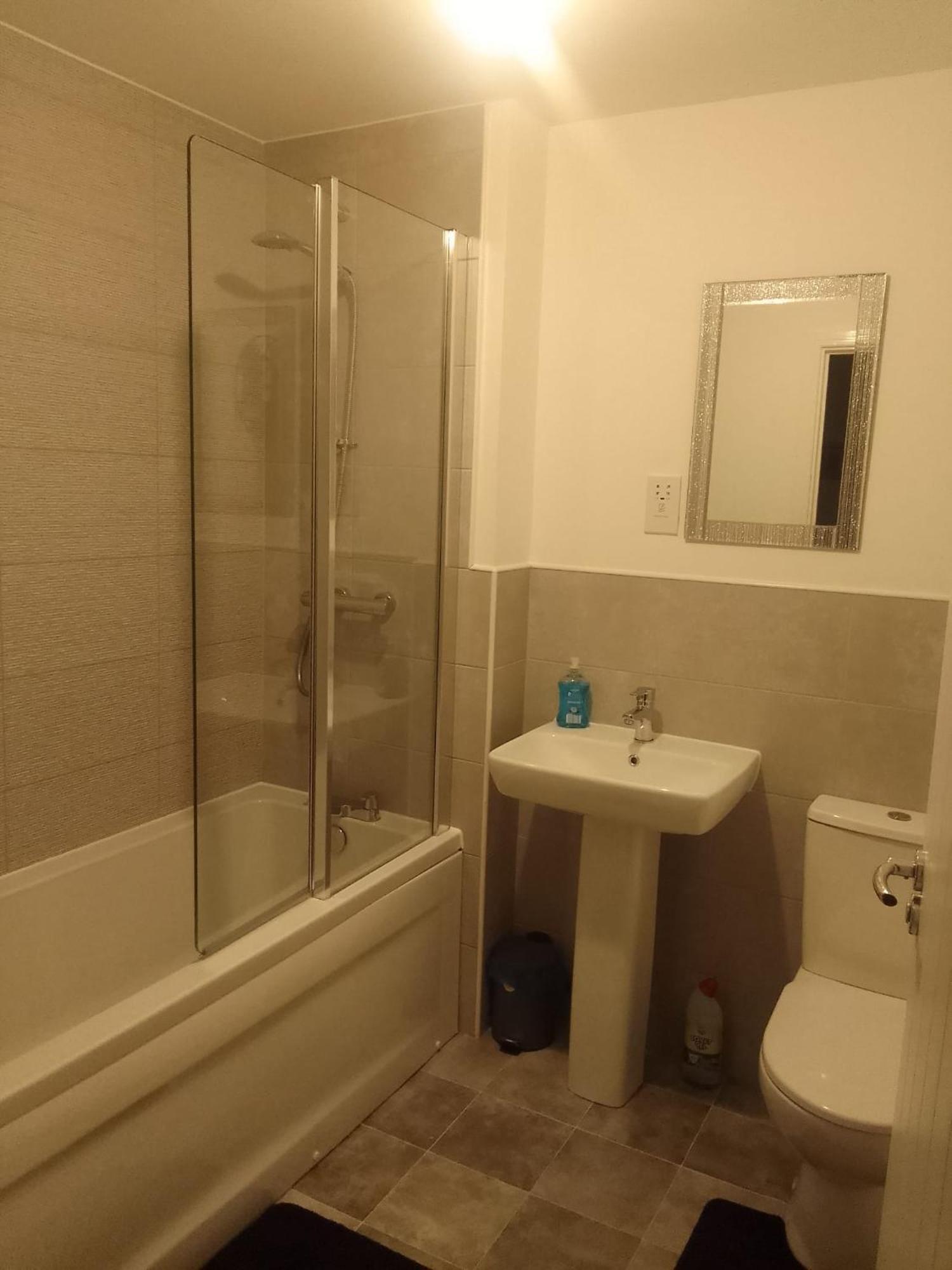Cosy Stay In Walsall By Ideal Home Bloxwich エクステリア 写真